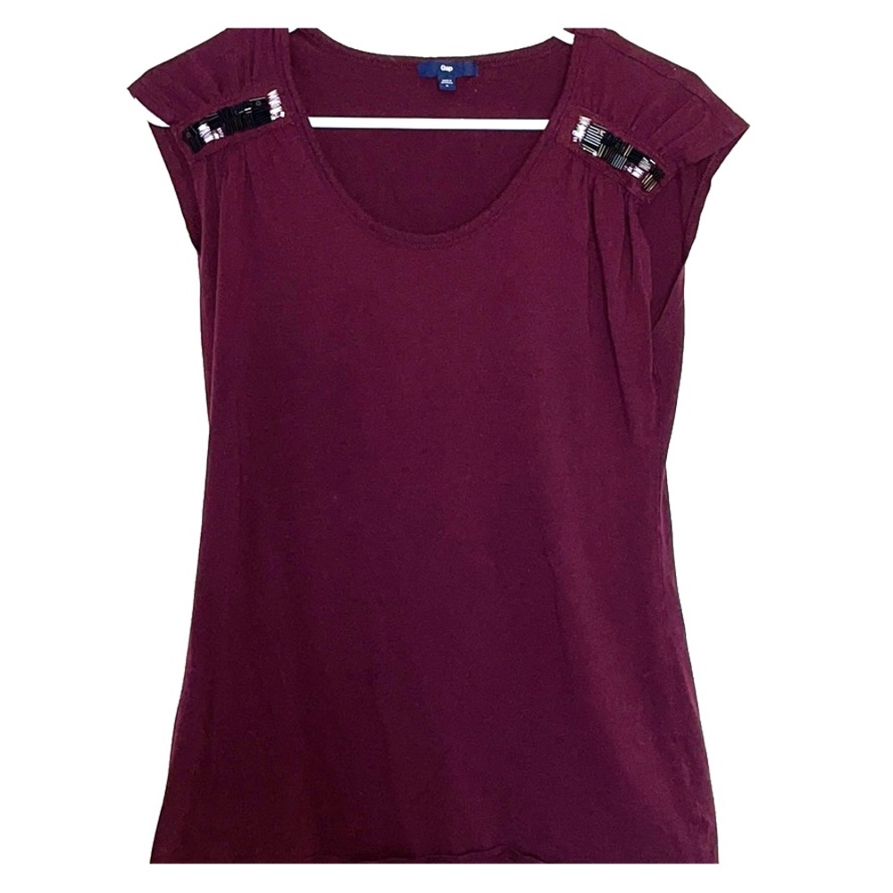 Fun beaded sleeveless top 🤩